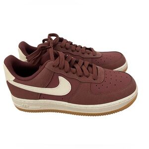 Nike Air Force 1 Supreme '07 'Red Earth' Low Top Gum Bottom Suede Sz 7 woman’s